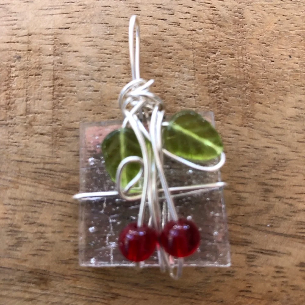 Sweet cherries, silver wrapped pendant, artisan-made & purchased at art festival - Picture 8 of 9